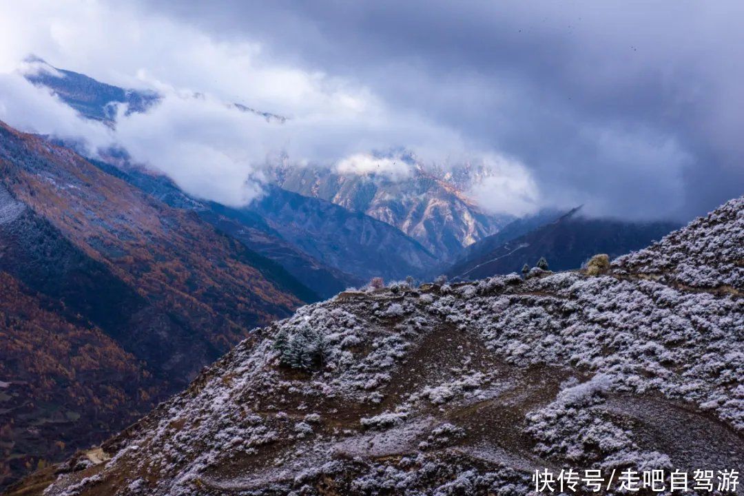 红军长征翻越的第一座雪山，山上云海绝美，有着不输江南的美景