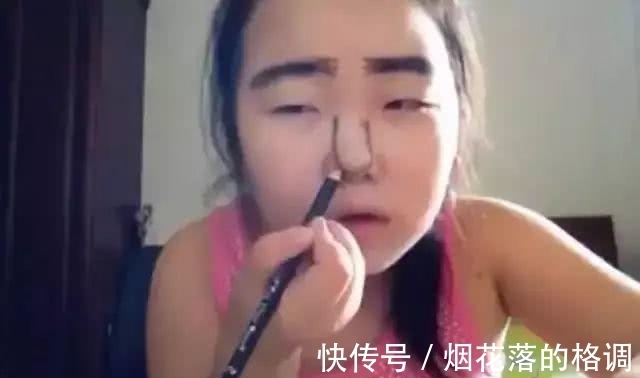 眉毛|小学生逆天化妆技巧,对自己下手太狠啦!
