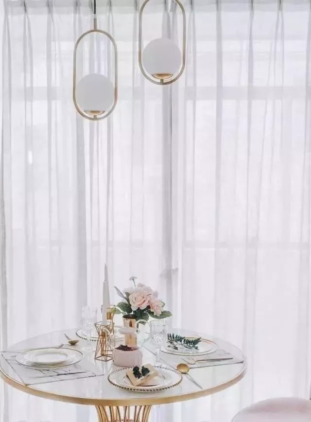 石膏线|85平两居室,这是我见过最轻奢漂亮、有品位的装修,太让人心动!