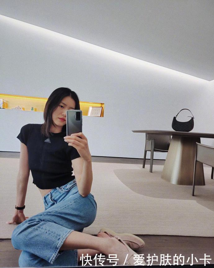 刘雯|刘雯中性风穿搭太赞,牛仔服配大短裤简约时尚,清爽干净真帅气