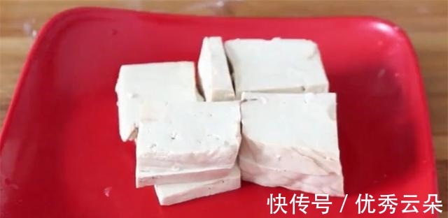 2块钱的白菜，不炒不煮，教你1个最过瘾吃法，营养又解馋，太香了！