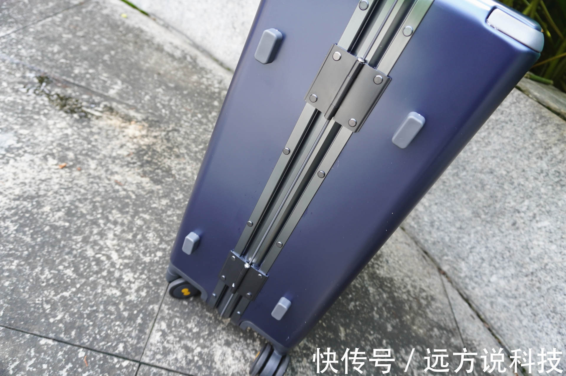 行李箱|有颜有料,够强够安全,地平线8号旅行箱开启你的诗和远方