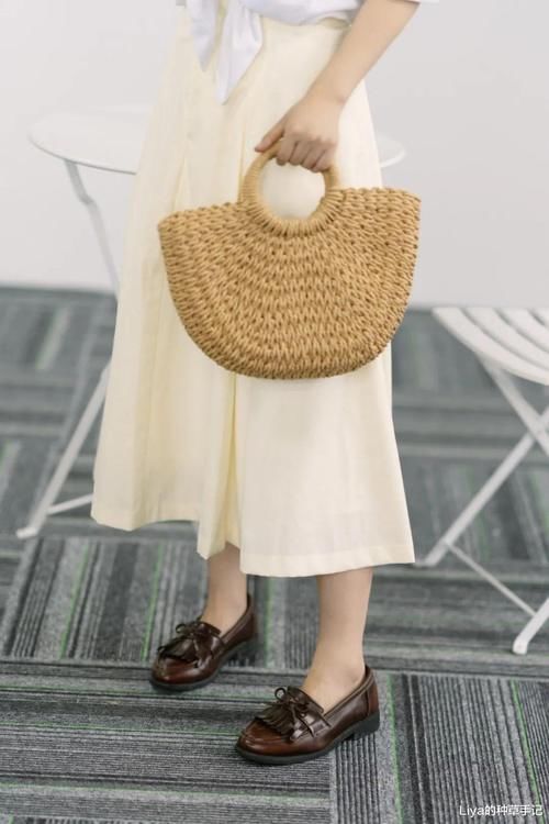 “王炸裙”好看又撩人，2021就买它！