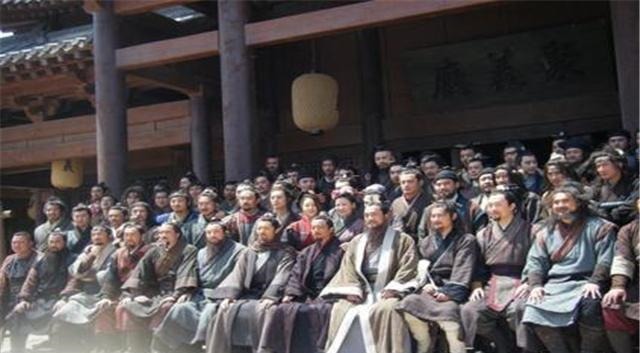 水浒传!《水浒传》不折不扣的高手,卢俊义不是他的对手,林冲见了都害怕