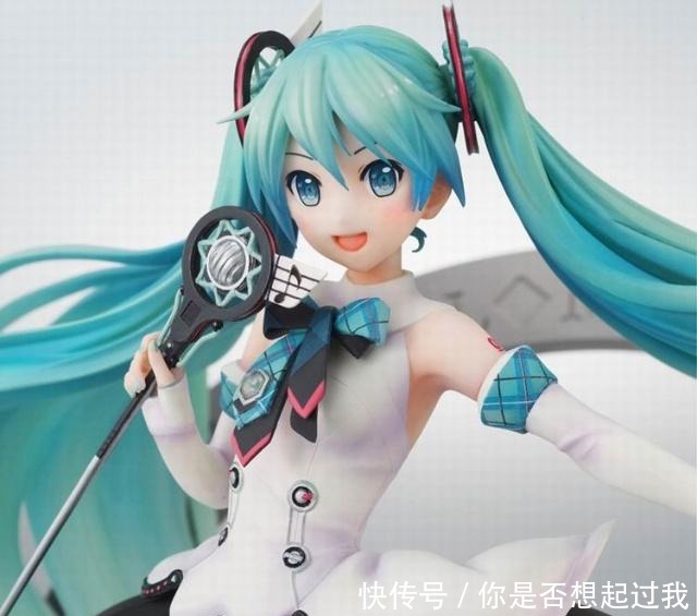 初音未来精美手办价值两万软妹币，网友说买的人估计是个傻子！