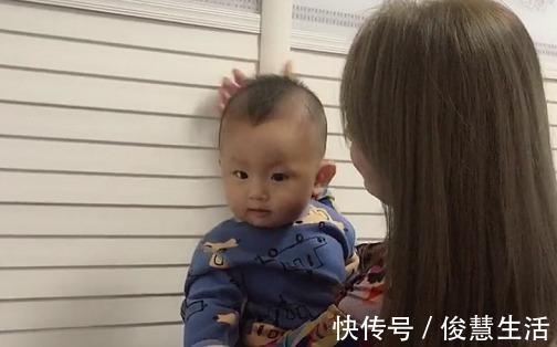 怀疑人生|“不着调小姨”忽悠娃火了,一脸淡定的娃硬是被“哄哭”了