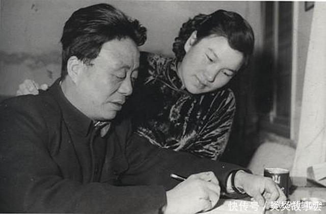 诗人艾青的另一面结过三次婚,每一次都是对前一次的背叛