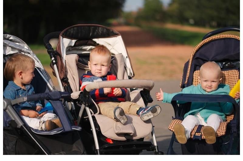 婴儿车|宝宝需要坐婴儿车，想要让他们足够安静，宝妈要会挑选