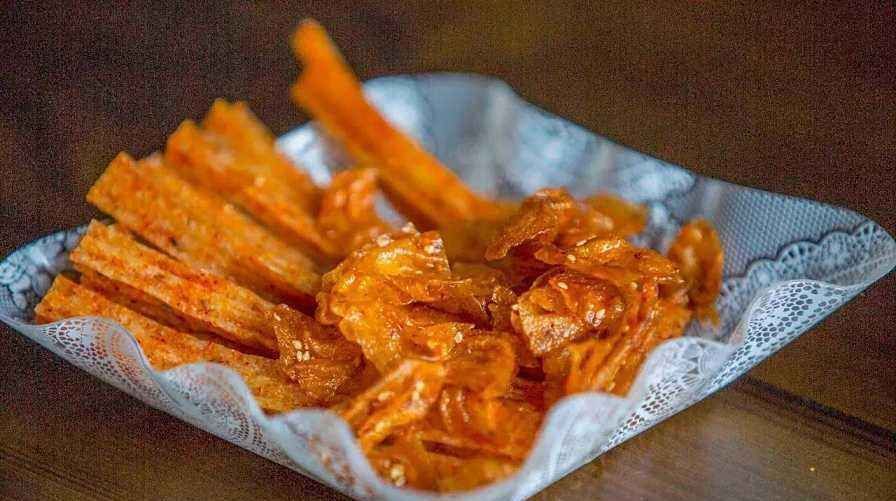 尽量|嘴再馋也尽量不要吃这4种零食,薯片上榜,第4种想戒掉都很难