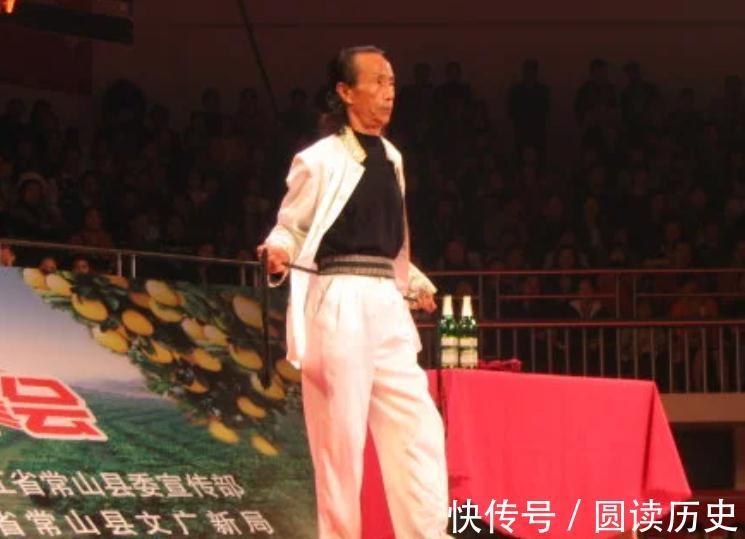 三仙|河北“鬼手”王保合:年近70岁,用3球2碗,为家乡赢李嘉诚4个亿