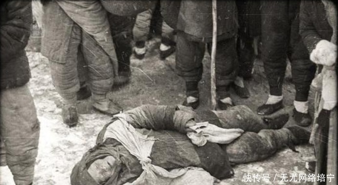 1936年大饥荒, 10张差点销毁的老照片, 百姓树皮为食