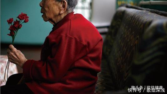  表现|四大表现预示老年痴呆50岁后想要不痴呆，牢牢记住这三个字