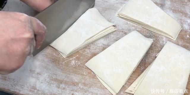 早餐如此做,比馒头包子都简单,不用发酵不用等,出锅3碗不够吃