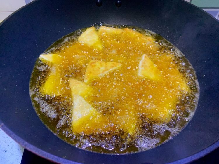 家常豆腐豆腐,外焦里嫩,味道鲜香浓郁,给肉都不换