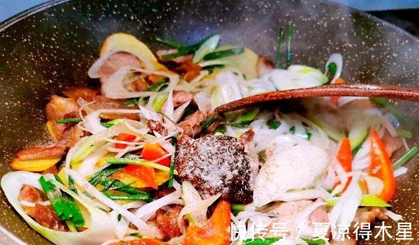 回锅肉这么做就对了,不油不腻,配饭或下酒随意!