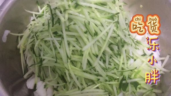 南乳汁|二八酱拌凉皮