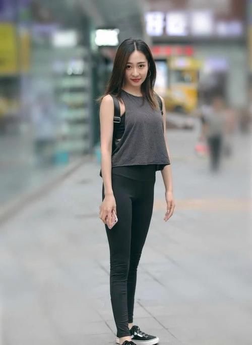 小姐姐|女神穿搭:性感紧身打底裤小姐姐,展现女性性感的曲线美!