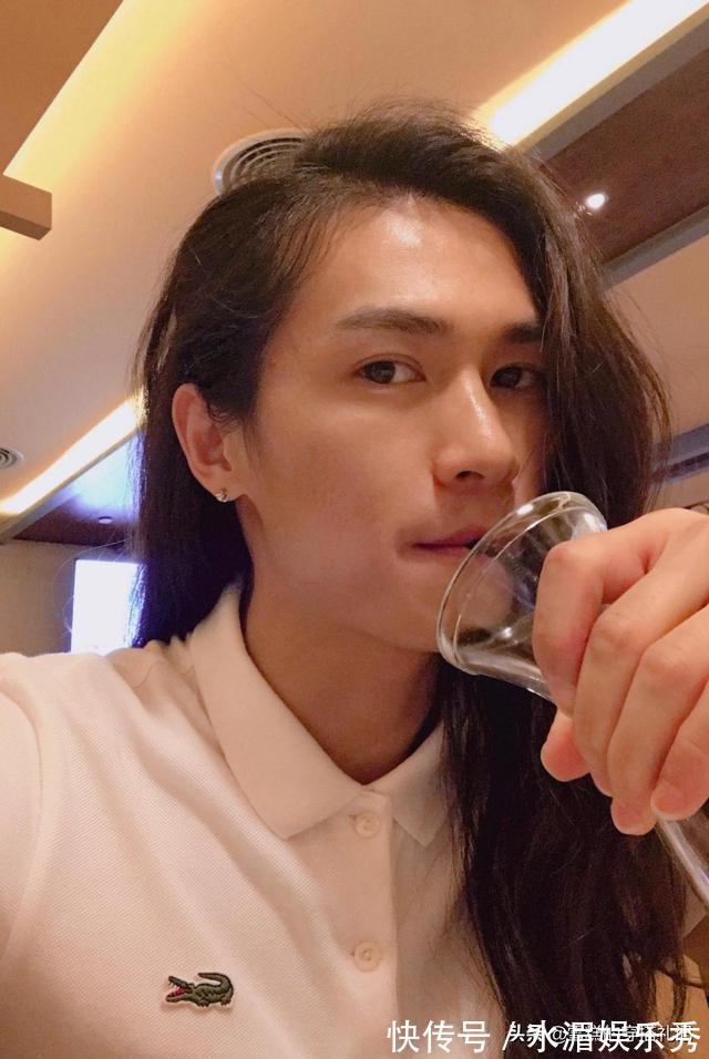 颧骨 40岁男人,尽量少留这3种“发型”!油腻显老,颜值高也hold不住