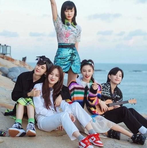 近期全網最喜愛綜藝：前四不算啥，榜首開播第一天破億才厲害