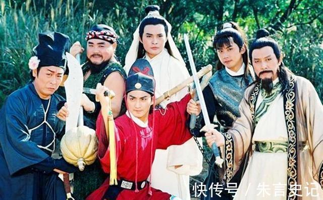 三侠五义@展昭,蒋平等三侠五义为何在《白眉大侠》成了不堪一击的战五渣