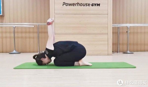 10个青少年瑜伽动作，改善含胸驼背等体态|健身成长手册 篇二十三：暑假特别定制 | 改善