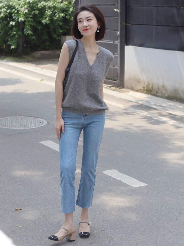 半身裙|秋季,针织衫怎么穿才高级?搭配半身裙或牛仔裤优雅洋气,超好看