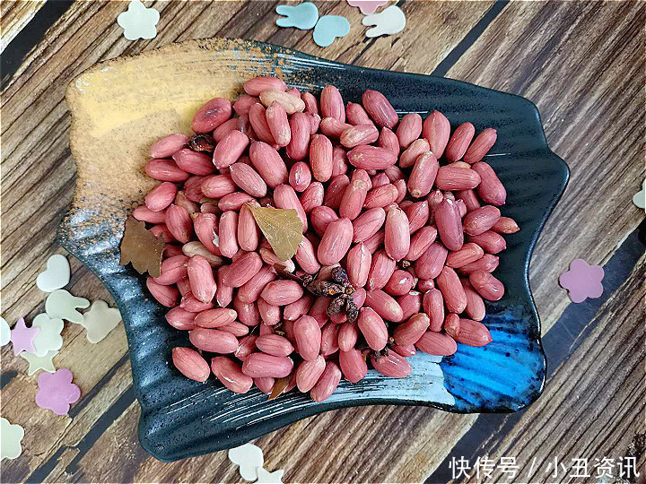 还在吃炸花生米太油腻,不健康,新做法更香更脆,10天不回潮