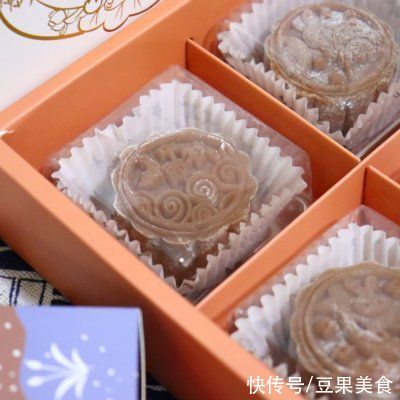 家常菜|#巨下饭的家常菜#巧克力冰皮月饼：乳香四溢的奶黄馅儿