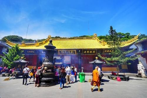 中国有三座“灵验”寺庙，香火旺盛，游客众多