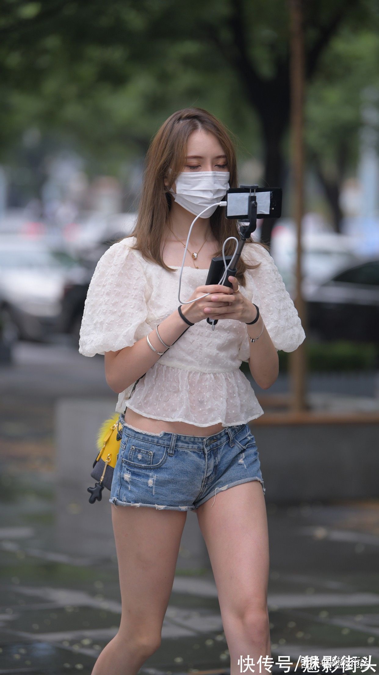 牛仔 H型身材怎么选短裤?试试低腰牛仔短裤,易搭配显腿长