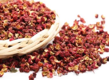 老中医|老中医1把花椒治3病赶走多年湿气,活到80岁无白发!