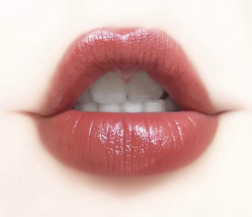 黄黑皮女生，别再跟风这几支口红了！一涂准踩雷，显黑还老气