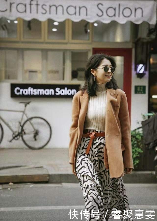 组穿|秋冬穿大衣选择内搭很关键,学习三木这6组穿搭示范,优雅显气质