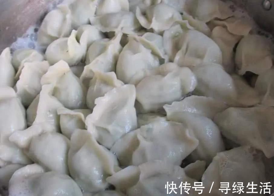 肠胃不好|天冷了,用这菜包饺子,健胃散寒还止痛,肠胃不好的人要多吃