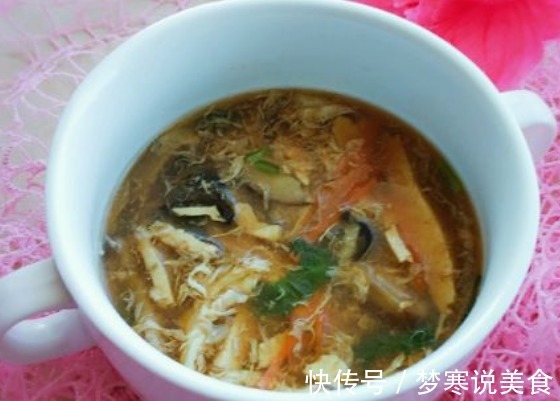 秋天,我家隔两天就要喝一次酸辣汤,食材全成本还低,驱寒还暖身