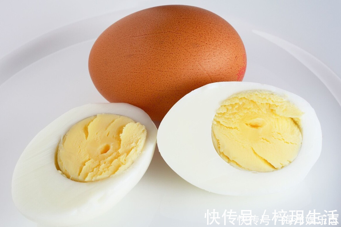 煮鸡蛋|天热煮鸡蛋，直接下锅煮就错了，教你一招，鸡蛋又香又嫩还好剥壳