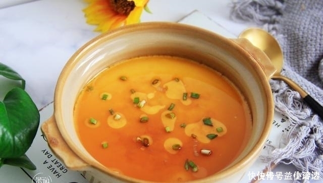 蒸鸡蛋羹,千万不可直接加水,蒸前多加1步,鸡蛋如同果冻般嫩滑