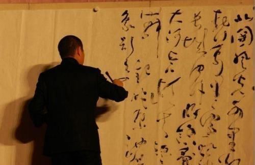 中国书法究竟是什么它是独一无二的艺术品，还是简单的书写工具