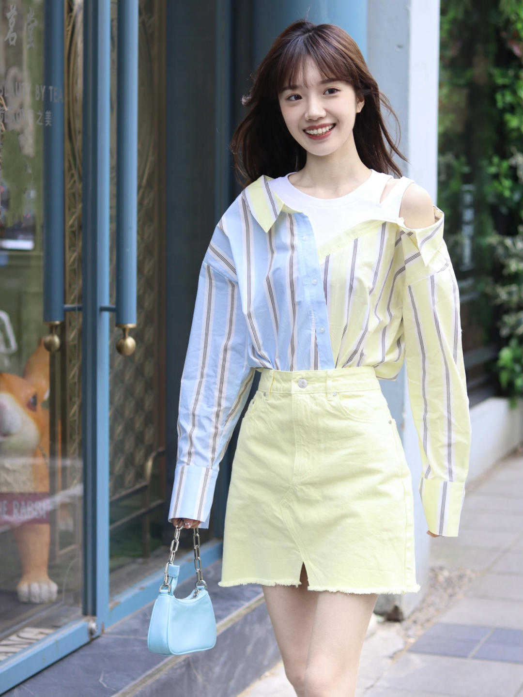 上衣 “短上衣”这样穿才叫好看,搭配半身裙减龄又俏皮,日常实用