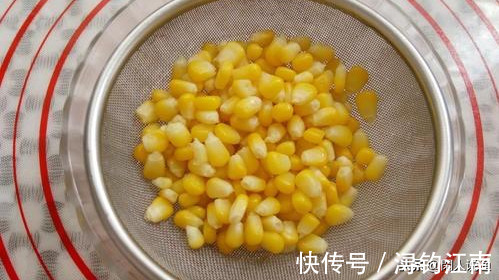 诱鱼剂|钓草鱼的绝密饵料倾情贡献,选材方便、制作简单,值得一试