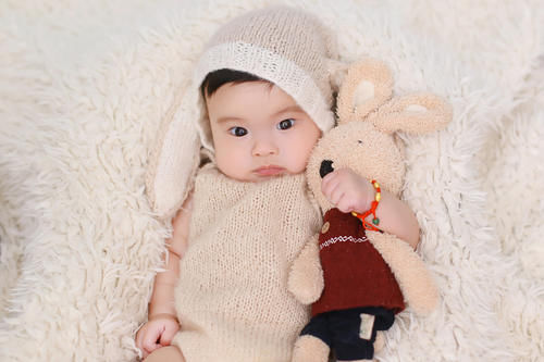 哭声|宝宝有多聪明?出生自带的5个生理现象告诉你,别说孩子啥也不懂