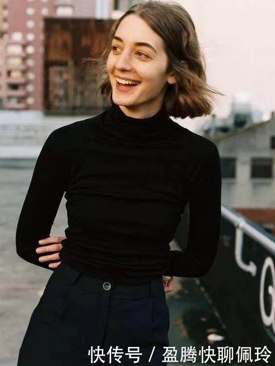 领口设计|冬天别再露脖子了,“烟管领+大衣”才是今年最火的,高级又洋气