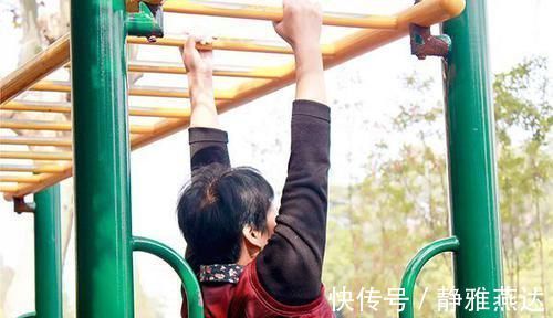 肱二头肌|不论男女,每天做30个引体向上,坚持一个月,可以得到什么?