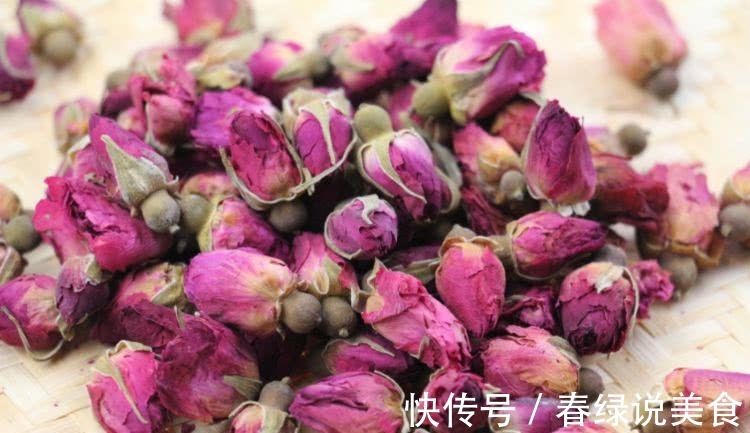 肝气郁结|玫瑰花和此物一起泡,每天一杯,美白祛斑,气血足了,脸色更红润