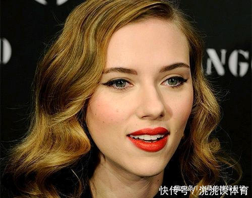 有“法令纹”的女人,平常多做这4件事情,颜值会有比较大的提升