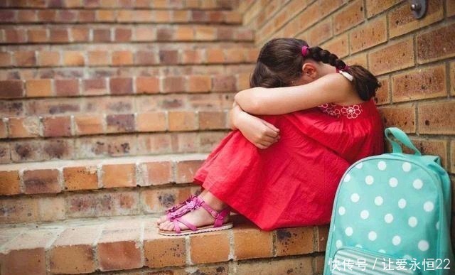 妈妈|3岁宝宝偶遇“黑人宝宝”,手足无措对妈妈疯狂哭喊这是啥呀