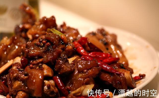 美食推荐芦笋炒肉，香辣豆瓣虾，红酒洋葱烩虾的做法