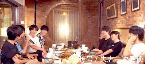 少年團(tuán)|TNT團(tuán)綜來襲，全員合體節(jié)目名超搞笑，時(shí)隔兩年再次“養(yǎng)豬”？