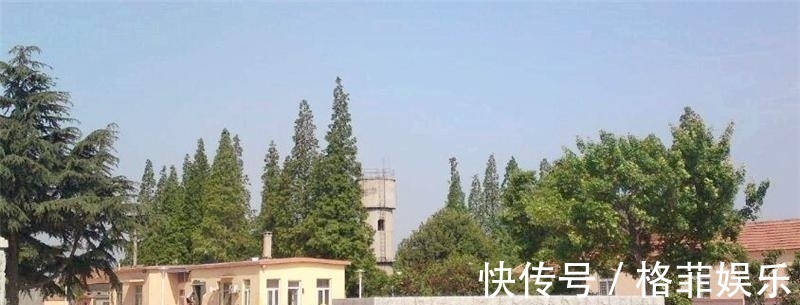 富绅#火葬场出一上联:“早来晚来早晚得来”,下联一出,让人很不舒服