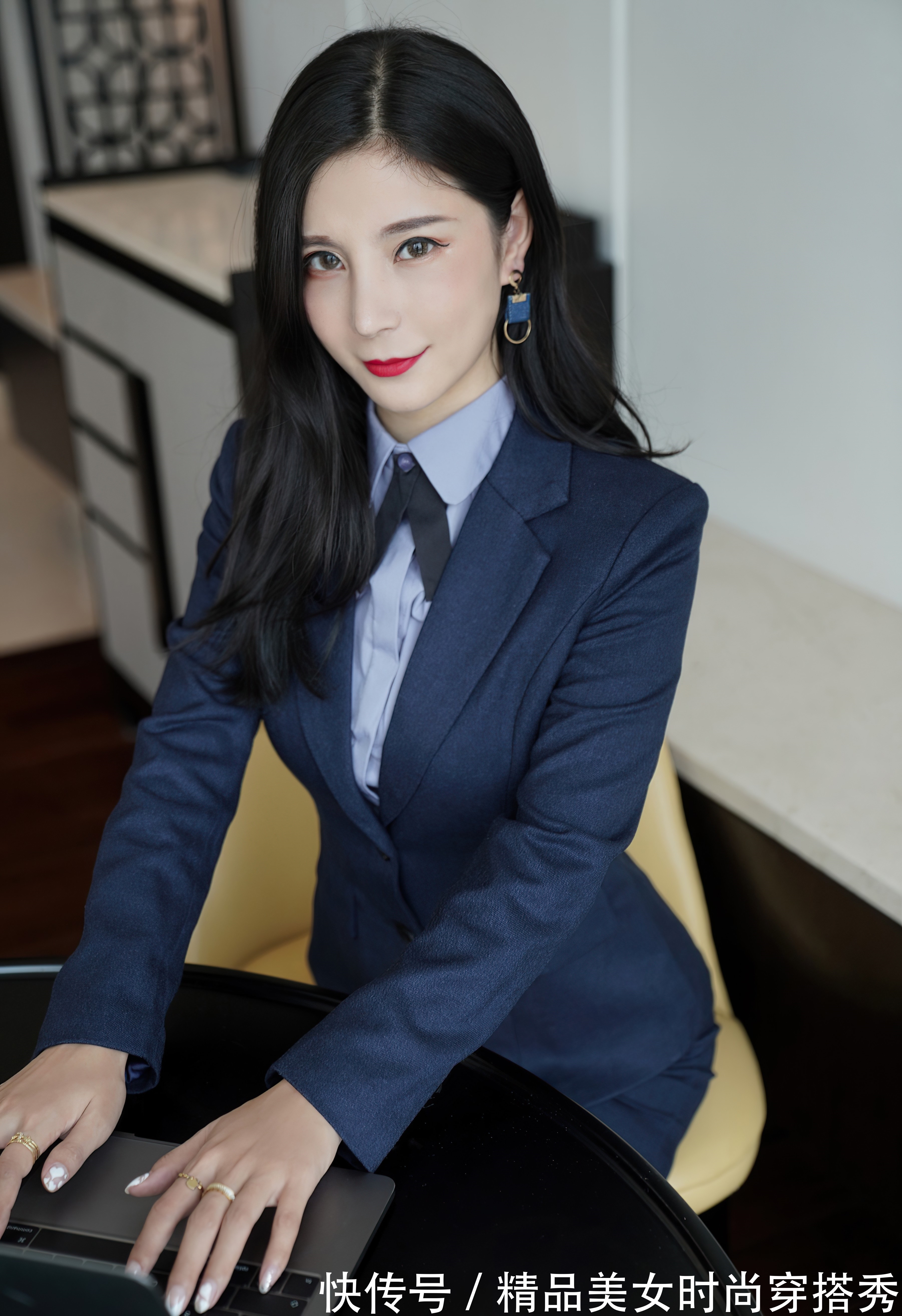 显瘦提升气质的西装套装,可盐可甜,气质十足